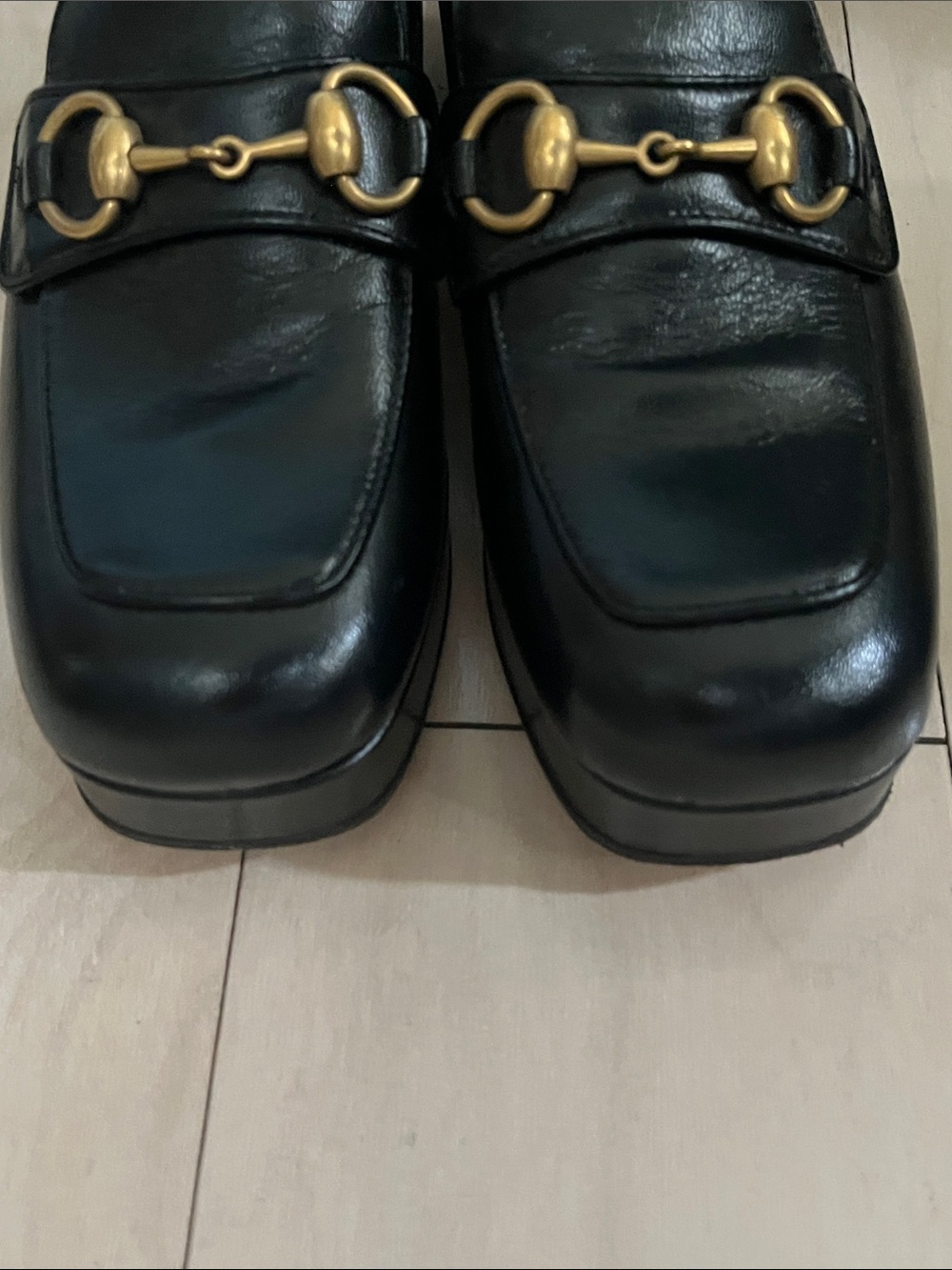 Gucci Black Leather Loafers with Gold Horsebit and Green Insole - Picture 6 of 10